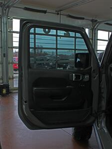 2020 Jeep Wrangler Sport S  Custom Lift 4X4 - Photo 14 - North Canton, OH 44720