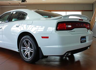 2014 Dodge Charger R/T   - Photo 6 - North Canton, OH 44720