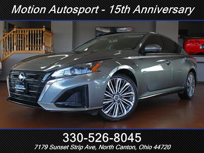 2023 Nissan Altima 2.5 Platinum  Moon Roof Navigation AWD Sedan