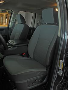 2022 RAM 1500 Classic Express  Black Top Edition 4X4 - Photo 25 - North Canton, OH 44720