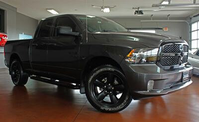 2022 RAM 1500 Classic Express  Black Top Edition 4X4 - Photo 2 - North Canton, OH 44720