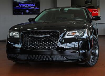2021 Chrysler 300 Series Touring  Black Top Package - Photo 52 - North Canton, OH 44720