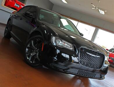 2021 Chrysler 300 Series Touring  Black Top Package - Photo 50 - North Canton, OH 44720