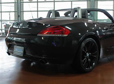 2014 BMW Z4 sDrive35i   - Photo 10 - North Canton, OH 44720