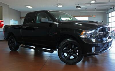 2019 RAM 1500 Classic Express  Black Top Package 4X4 - Photo 2 - North Canton, OH 44720