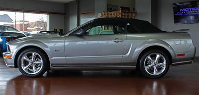 2008 Ford Mustang GT Premium  Convertible - Photo 5 - North Canton, OH 44720