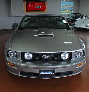 2008 Ford Mustang GT Premium  Convertible - Photo 4 - North Canton, OH 44720