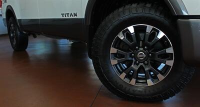 2017 Nissan Titan PRO-4X  4X4 - Photo 48 - North Canton, OH 44720
