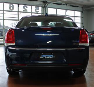 2017 Chrysler 300 Series Limited  AWD - Photo 7 - North Canton, OH 44720