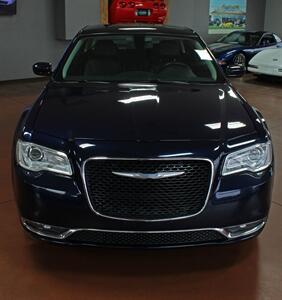 2017 Chrysler 300 Series Limited  AWD - Photo 4 - North Canton, OH 44720