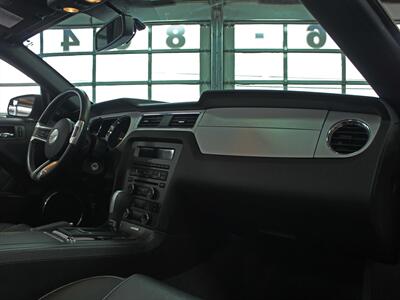 2013 Ford Mustang V6 Premium  Convertible - Photo 30 - North Canton, OH 44720