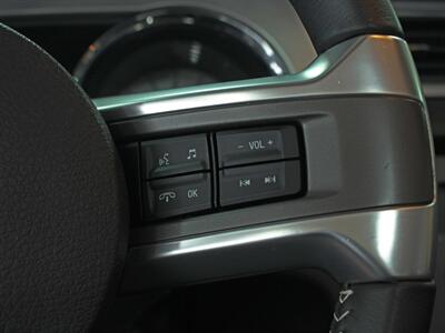 2013 Ford Mustang V6 Premium  Convertible - Photo 21 - North Canton, OH 44720