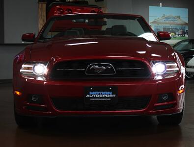 2013 Ford Mustang V6 Premium  Convertible - Photo 36 - North Canton, OH 44720
