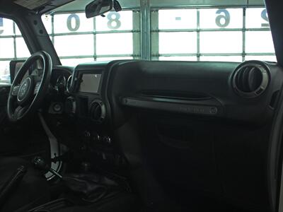 2015 Jeep Wrangler Unlimited Sport  Custom Lift 4X4 - Photo 26 - North Canton, OH 44720