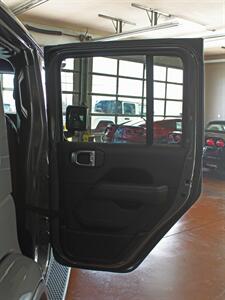 2019 Jeep Wrangler Unlimited Sahara  Hard Top Sky Touch Roof 4X4 - Photo 39 - North Canton, OH 44720
