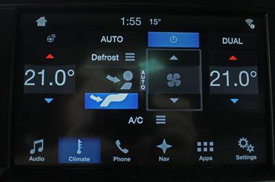 2016 Ford F-150 Lariat  Moon Roof Navigation 4X4 - Photo 23 - North Canton, OH 44720