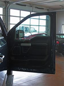 2016 Ford F-150 Lariat  Moon Roof Navigation 4X4 - Photo 28 - North Canton, OH 44720
