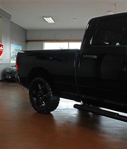2021 RAM 1500 Classic Express  Black Top Package 4X4 - Photo 53 - North Canton, OH 44720