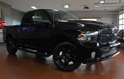 2021 RAM 1500 Classic Express  Black Top Package 4X4 - Photo 2 - North Canton, OH 44720
