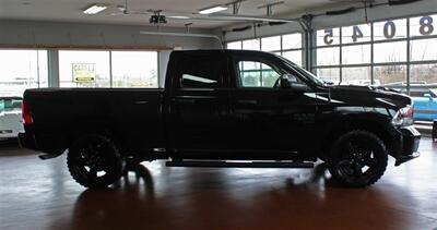 2021 RAM 1500 Classic Express  Black Top Package 4X4 - Photo 10 - North Canton, OH 44720