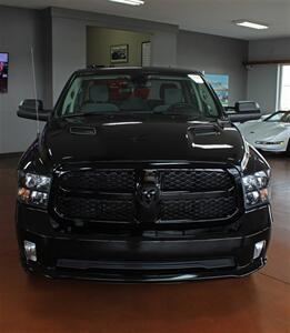 2021 RAM 1500 Classic Express  Black Top Package 4X4 - Photo 4 - North Canton, OH 44720