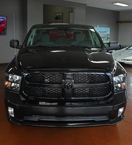 2018 RAM 1500 Express  Black Top Edition 4X4 - Photo 4 - North Canton, OH 44720