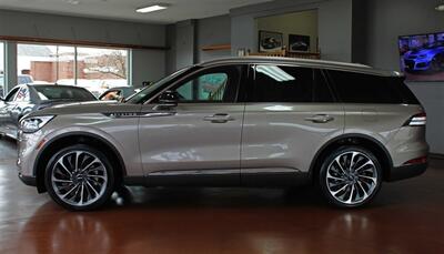 2020 Lincoln Aviator Reserve  AWD - Photo 5 - North Canton, OH 44720