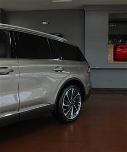 2020 Lincoln Aviator Reserve  AWD - Photo 45 - North Canton, OH 44720