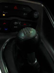 2015 Dodge Challenger R/T Shaker   - Photo 19 - North Canton, OH 44720
