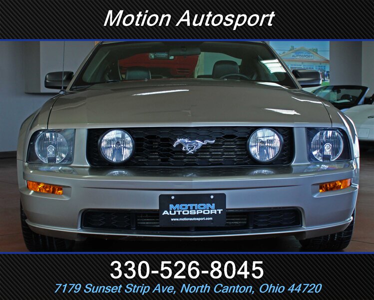 2009 Ford Mustang GT Deluxe photo