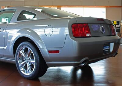 2009 Ford Mustang GT Premium   - Photo 6 - North Canton, OH 44720