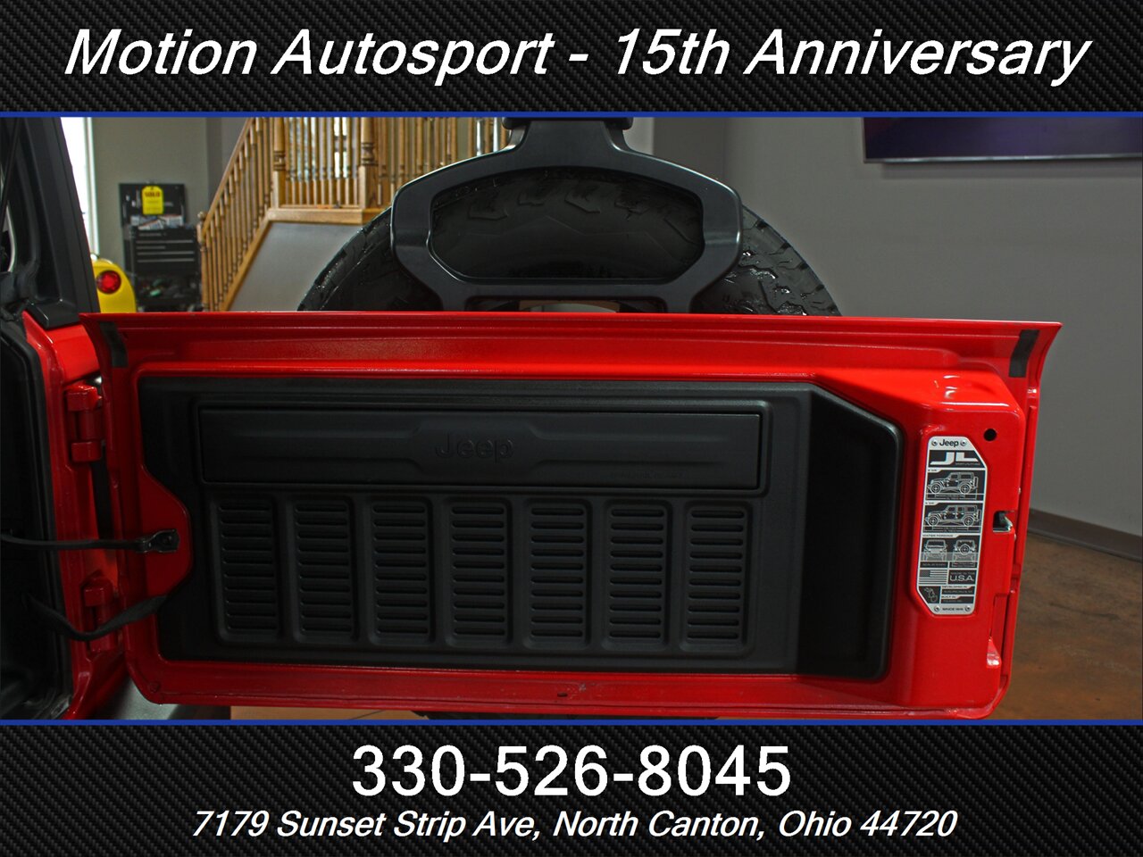 2018 Jeep Wrangler Unlimited Sahara Hard Top 4X4 - Photo 12 - North Canton, OH 44720