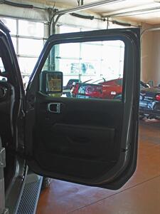 2021 Jeep Wrangler Unlimited Sahara Altitude  Hard Top Navigation Leather 4X4 - Photo 31 - North Canton, OH 44720