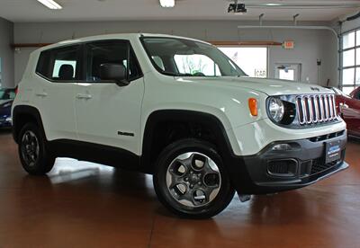 2016 Jeep Renegade Sport  4X4 - Photo 2 - North Canton, OH 44720