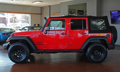 2015 Jeep Wrangler Unlimited Sport  4X4 - Photo 5 - North Canton, OH 44720