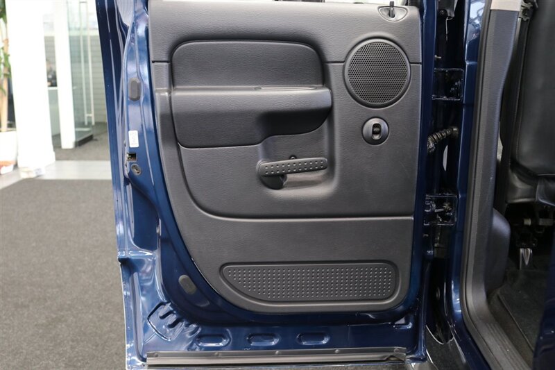 2003 Dodge Ram 2500 SLT 4dr Quad Cab  1-OWNER* 100% RUST FREE* SHORT BED HIGH OUTPUT CUMMINS 5.9L* 6-SPEED MANUAL* LEATHER* REAR AIRBAGS* BANKS EXAUST BRAKE* IN BED AUX FUEL TANK* ALL RECORDS SINCE NEW* WINDOW STICKER* 2-KEYS* 35 "NITTOs - Photo 66 - Portland, OR 97230