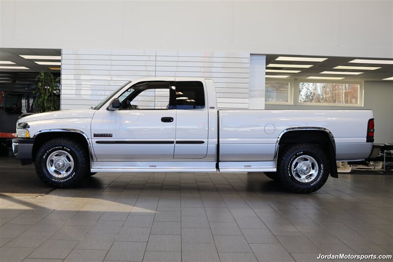 2002 Dodge Ram 2500 SLT  2-OWNER* LIKE NEW CONDITION* NEW 33 " BFG KO2 10-PLY TIRES* 5-SPEED MANUAL* FRESH SERVICE* REAR AIRBAGS* SLT LARAMIE* ALL STOCK - Photo 3 - Portland, OR 97230