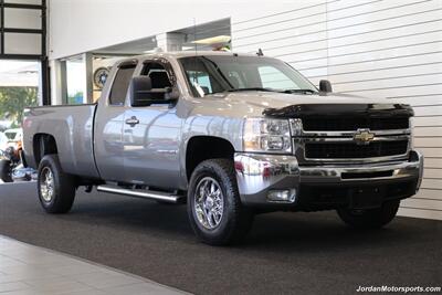 2008 Chevrolet Silverado 2500 LTZ  1-OWNER* 73K MLS* 0-RUST* SPRAY IN BED LINER* 5TH WHEEL RAILS* REAR AIRBAGS* HEATED SEATS* NEWER 10-PLY COOPER TIRES* ALL BOOKS/KEYS/WINDOW STICKER* FULLY SERVICED* 0-ACCIDENTS