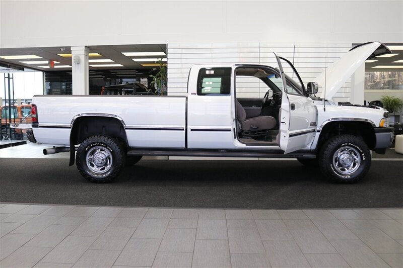 1996 Dodge Ram 2500 Laramie SLT 1-OWNER* 100% RUST FREE* NEW FRONT & REAR COMPLETE BRAKE SYSTEM* NEW FRONT CRANK SEAL-TIMING COVER GASKET* TRANSMISSION-TRANSFER CASE SERVICE* NEW U-JOINTS* NEW FULL AC SYSTEM* ALL BOOKS-MANUALS - Photo 11 - Portland, OR 97230