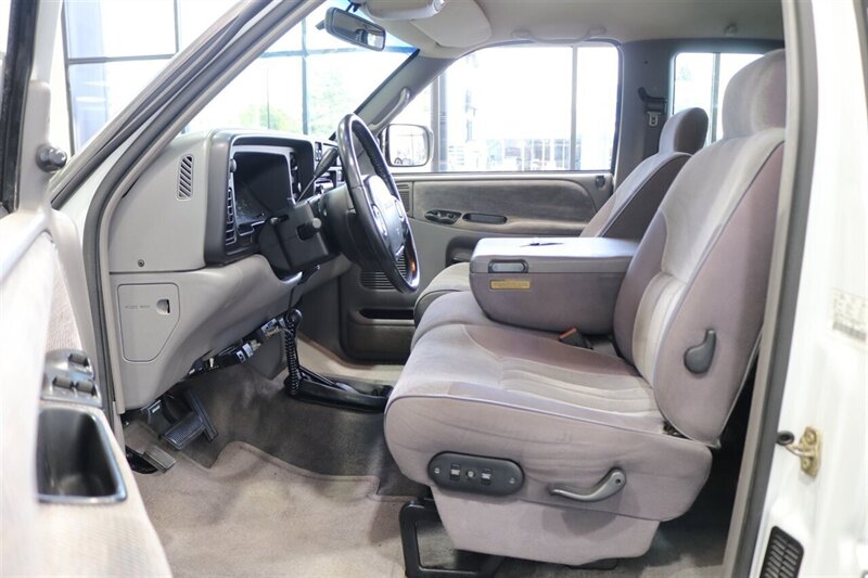 1996 Dodge Ram 2500 Laramie SLT 1-OWNER* 100% RUST FREE* NEW FRONT & REAR COMPLETE BRAKE SYSTEM* NEW FRONT CRANK SEAL-TIMING COVER GASKET* TRANSMISSION-TRANSFER CASE SERVICE* NEW U-JOINTS* NEW FULL AC SYSTEM* ALL BOOKS-MANUALS - Photo 72 - Portland, OR 97230