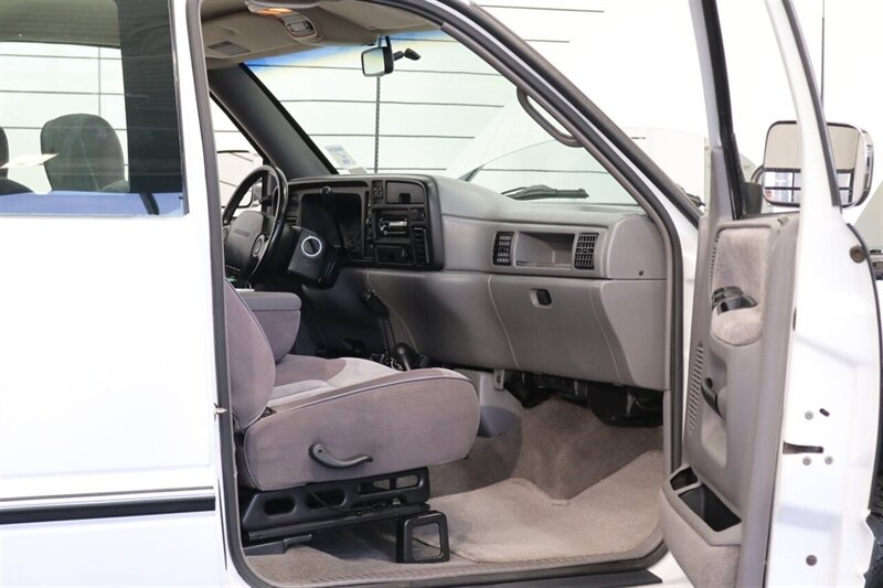 1996 Dodge Ram 2500 Laramie SLT 1-OWNER* 100% RUST FREE* NEW FRONT & REAR COMPLETE BRAKE SYSTEM* NEW FRONT CRANK SEAL-TIMING COVER GASKET* TRANSMISSION-TRANSFER CASE SERVICE* NEW U-JOINTS* NEW FULL AC SYSTEM* ALL BOOKS-MANUALS - Photo 55 - Portland, OR 97230