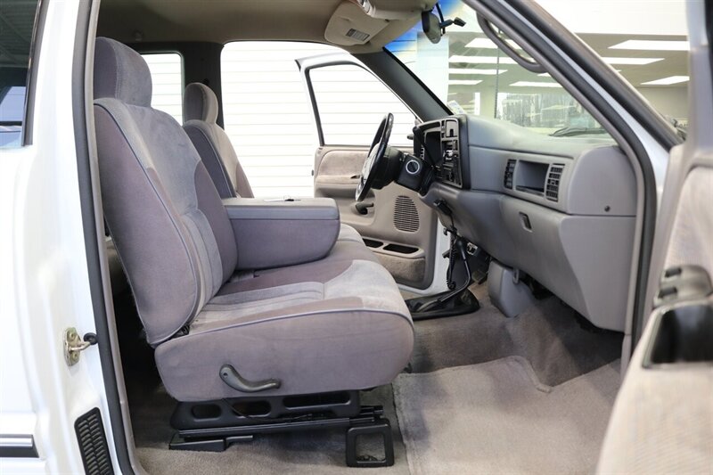 1996 Dodge Ram 2500 Laramie SLT 1-OWNER* 100% RUST FREE* NEW FRONT & REAR COMPLETE BRAKE SYSTEM* NEW FRONT CRANK SEAL-TIMING COVER GASKET* TRANSMISSION-TRANSFER CASE SERVICE* NEW U-JOINTS* NEW FULL AC SYSTEM* ALL BOOKS-MANUALS - Photo 73 - Portland, OR 97230