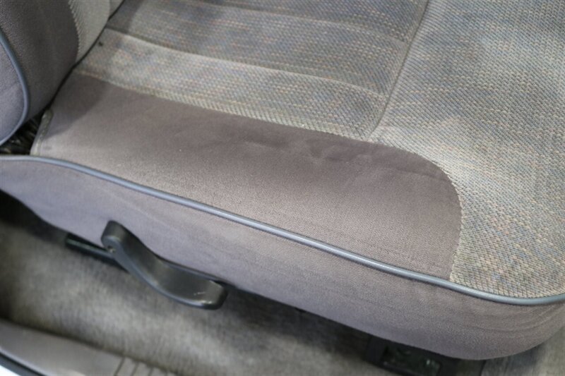 1996 Dodge Ram 2500 Laramie SLT 1-OWNER* 100% RUST FREE* NEW FRONT & REAR COMPLETE BRAKE SYSTEM* NEW FRONT CRANK SEAL-TIMING COVER GASKET* TRANSMISSION-TRANSFER CASE SERVICE* NEW U-JOINTS* NEW FULL AC SYSTEM* ALL BOOKS-MANUALS - Photo 69 - Portland, OR 97230