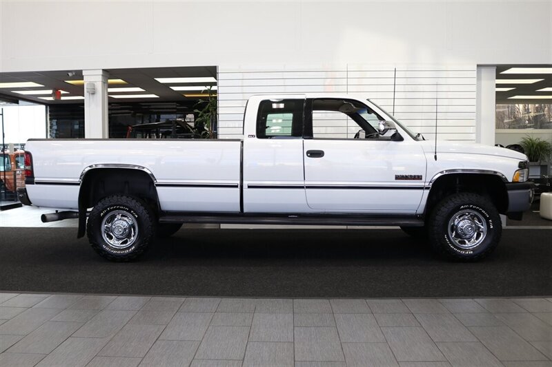 1996 Dodge Ram 2500 Laramie SLT 1-OWNER* 100% RUST FREE* NEW FRONT & REAR COMPLETE BRAKE SYSTEM* NEW FRONT CRANK SEAL-TIMING COVER GASKET* TRANSMISSION-TRANSFER CASE SERVICE* NEW U-JOINTS* NEW FULL AC SYSTEM* ALL BOOKS-MANUALS - Photo 5 - Portland, OR 97230