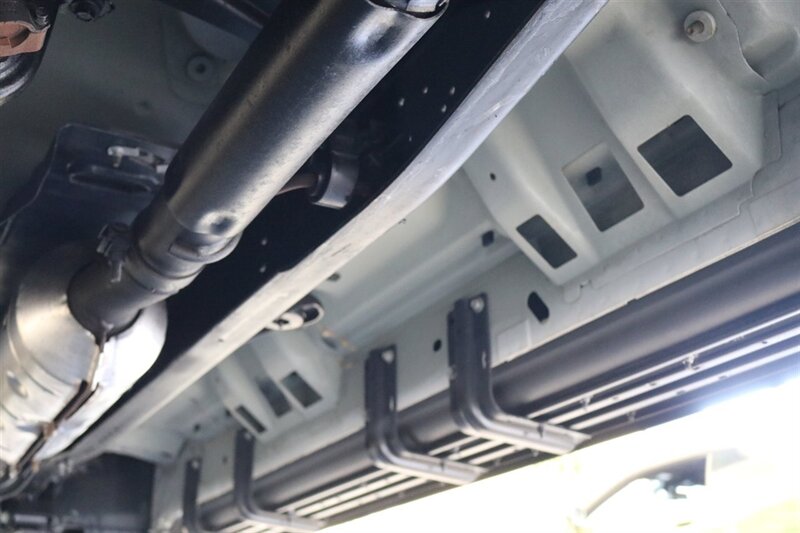 2001 Ford F-350 Lariat   - Photo 29 - Portland, OR 97230