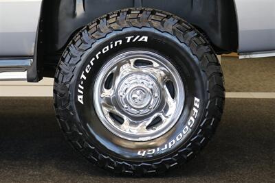 1998 Dodge Ram 2500 Laramie SLT  1-OWNER* SHORT BED* ALL SERVICE RECORDS SINCE NEW W/ ORIGINAL WINDOW STICKER* NEW 33 " BFG KO3 10-PLYS* NEVER HAD 5TH WHEEL OR GOOSE NECK* COOLANT & AC SERVICE* NEW STEERING BOX - Photo 21 - Portland, OR 97230