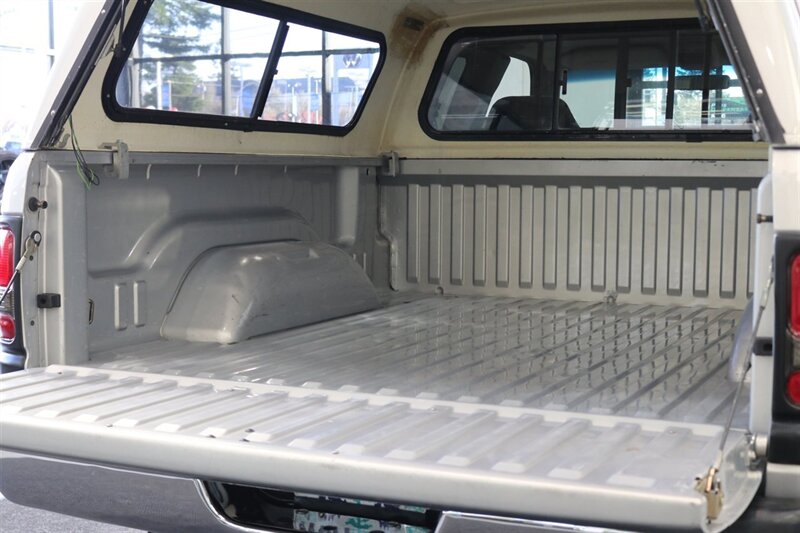 1998 Dodge Ram 2500 Laramie SLT  1-OWNER* SHORT BED* ALL SERVICE RECORDS SINCE NEW W/ ORIGINAL WINDOW STICKER* NEW 33 " BFG KO3 10-PLYS* NEVER HAD 5TH WHEEL OR GOOSE NECK* COOLANT & AC SERVICE* NEW STEERING BOX - Photo 37 - Portland, OR 97230