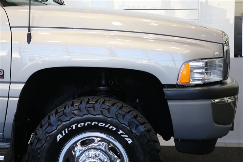 1998 Dodge Ram 2500 Laramie SLT  1-OWNER* SHORT BED* ALL SERVICE RECORDS SINCE NEW W/ ORIGINAL WINDOW STICKER* NEW 33 " BFG KO3 10-PLYS* NEVER HAD 5TH WHEEL OR GOOSE NECK* COOLANT & AC SERVICE* NEW STEERING BOX - Photo 49 - Portland, OR 97230