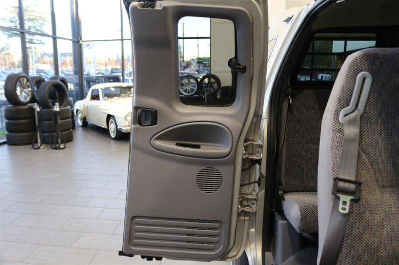 1998 Dodge Ram 2500 Laramie SLT  1-OWNER* SHORT BED* ALL SERVICE RECORDS SINCE NEW W/ ORIGINAL WINDOW STICKER* NEW 33 " BFG KO3 10-PLYS* NEVER HAD 5TH WHEEL OR GOOSE NECK* COOLANT & AC SERVICE* NEW STEERING BOX - Photo 63 - Portland, OR 97230