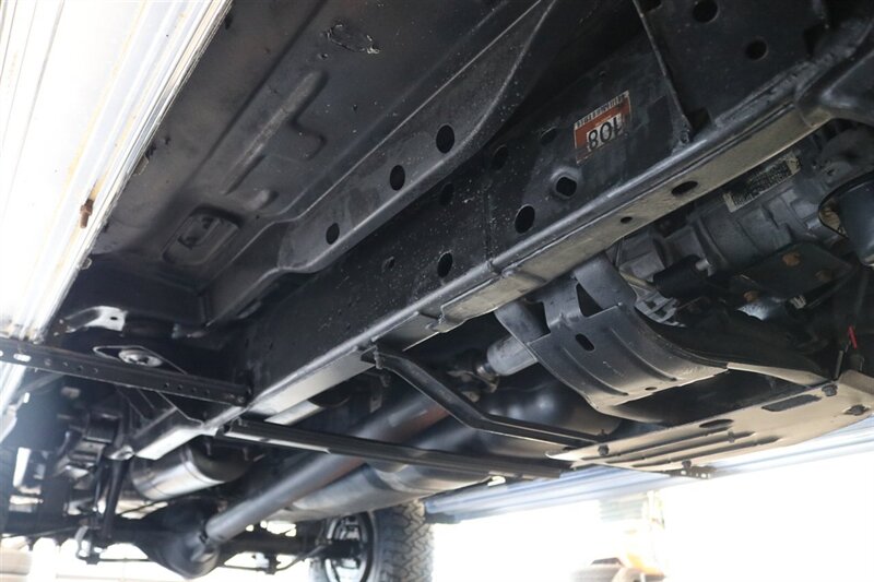 1998 Dodge Ram 2500 Laramie SLT  1-OWNER* SHORT BED* ALL SERVICE RECORDS SINCE NEW W/ ORIGINAL WINDOW STICKER* NEW 33 " BFG KO3 10-PLYS* NEVER HAD 5TH WHEEL OR GOOSE NECK* COOLANT & AC SERVICE* NEW STEERING BOX - Photo 26 - Portland, OR 97230